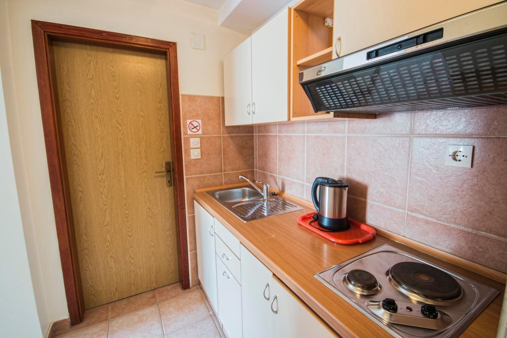 Aparthotel Castrum Novum Novigrad (Istria) Phòng bức ảnh