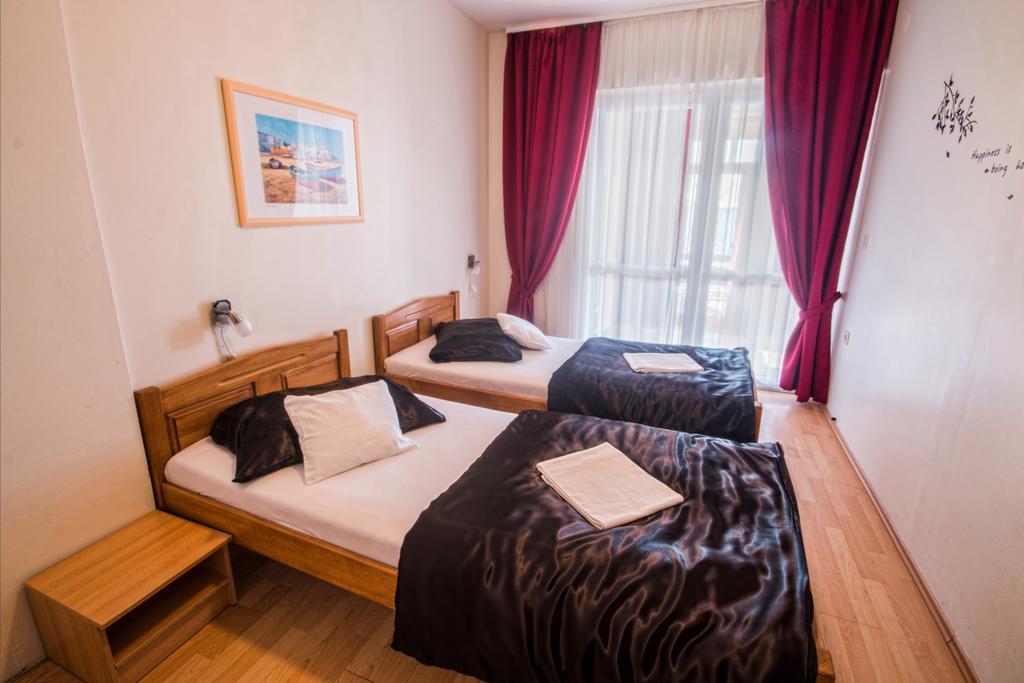 Aparthotel Castrum Novum Novigrad (Istria) Phòng bức ảnh