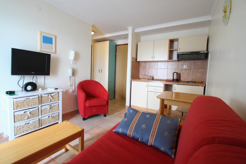 Aparthotel Castrum Novum Novigrad (Istria) Phòng bức ảnh